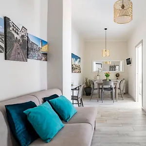 https://snt-apartment-bergamo-centro.italymilanhotels.net